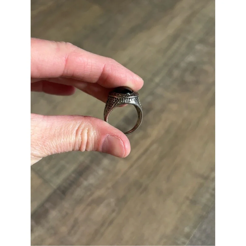 Vintage women’s size 11.5 metal black enamel center and pierced detailing ring